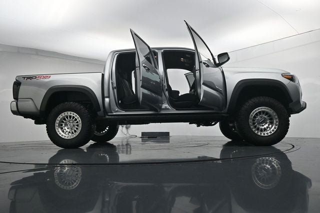 Used 2023 Toyota Tacoma TRD Off-Road AWD/4WD image 37