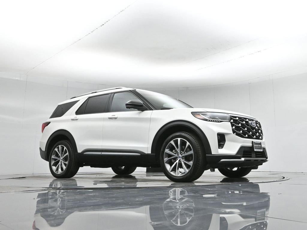 Certified 2025 Ford Explorer Platinum w/ Ultimate Package image 4