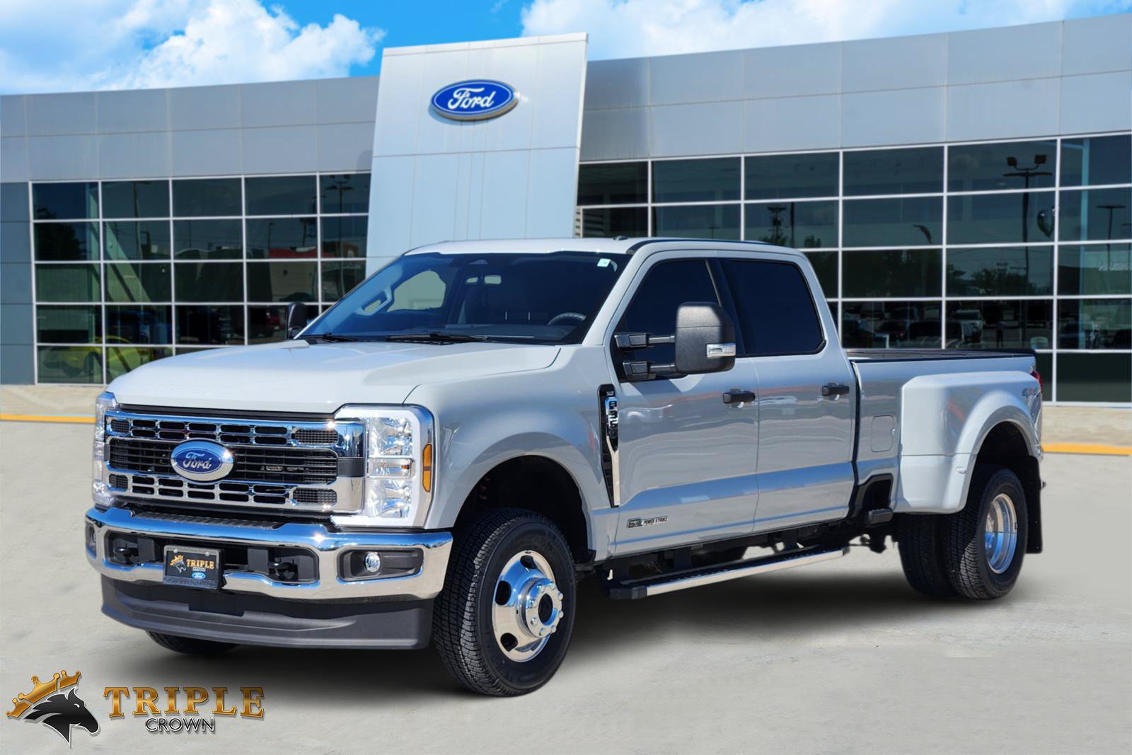 Certified 2026 Ford F350 XLT AWD/4WD image 2