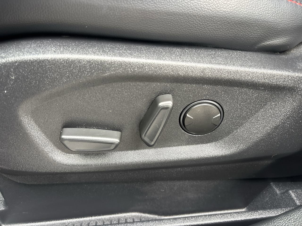 Certified 2024 Ford Edge ST-Line image 15