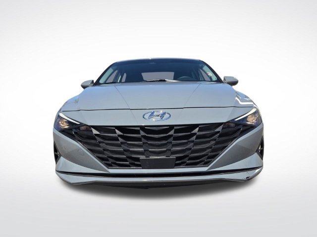 Used 2023 Hyundai Elantra SEL w/ Convenience Package FWD image 3