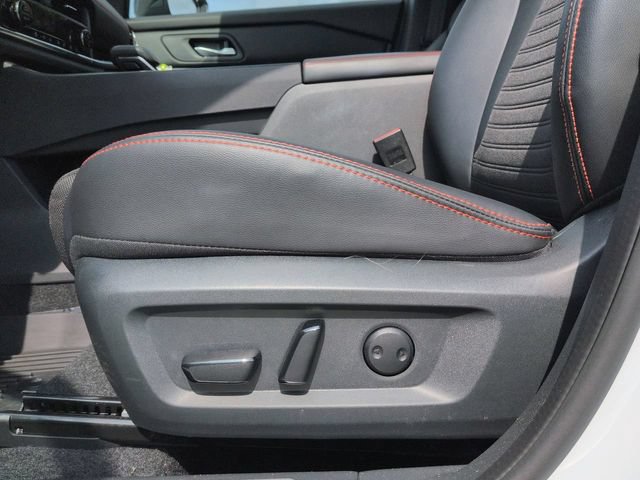 Used 2025 Nissan Rogue SV w/ Rock Creek Premium Package AWD/4WD image 23