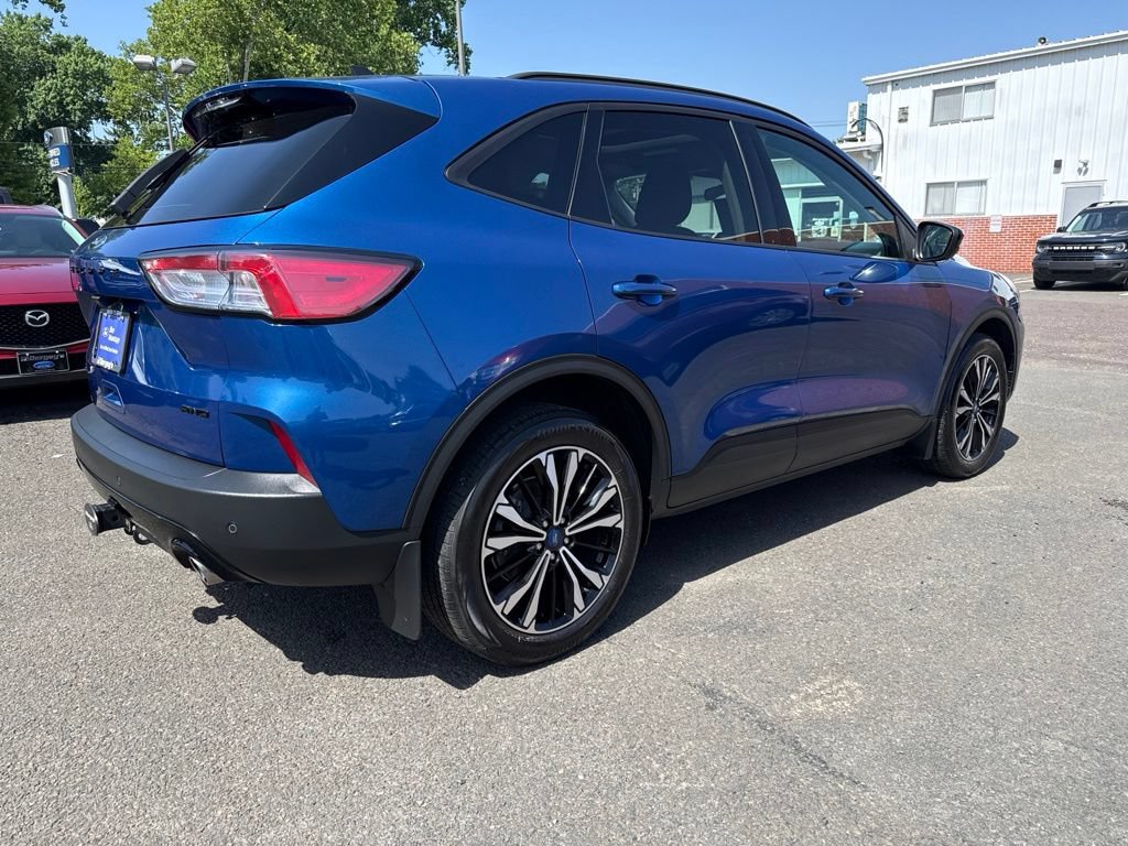 Certified 2022 Ford Escape SEL w/ SEL Stealth AWD Package image 4
