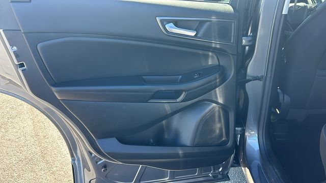 Certified 2022 Ford Edge SE w/ Black Appearance Package image 14