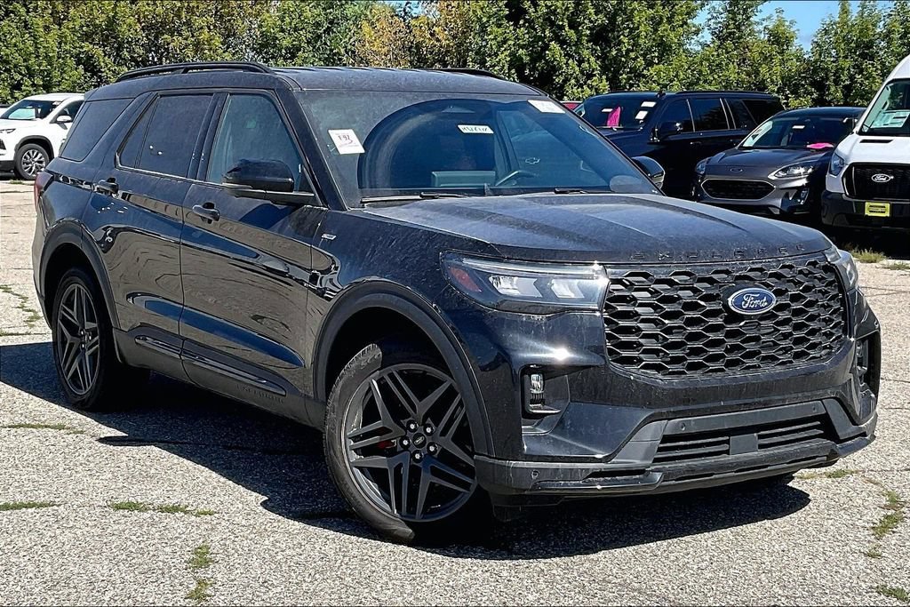 Certified 2025 Ford Explorer ST-Line w/ ST-Line Street Pack