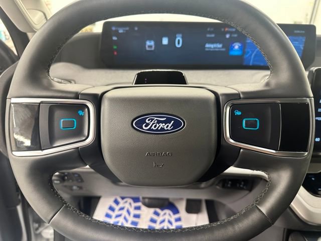 Certified 2025 Ford Expedition Active image 32