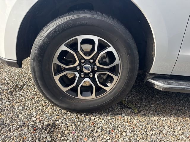 Certified 2023 Ford Expedition Max XLT image 6