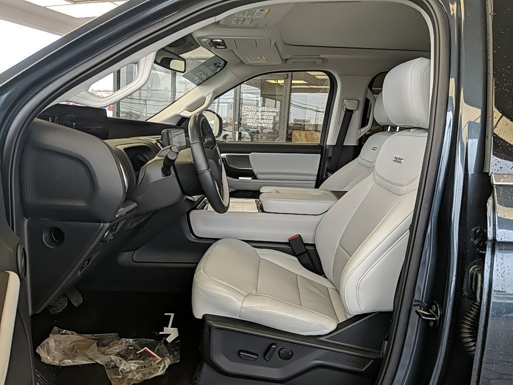 Certified 2025 Ford Expedition Max Platinum w/ Driver's Package image 13