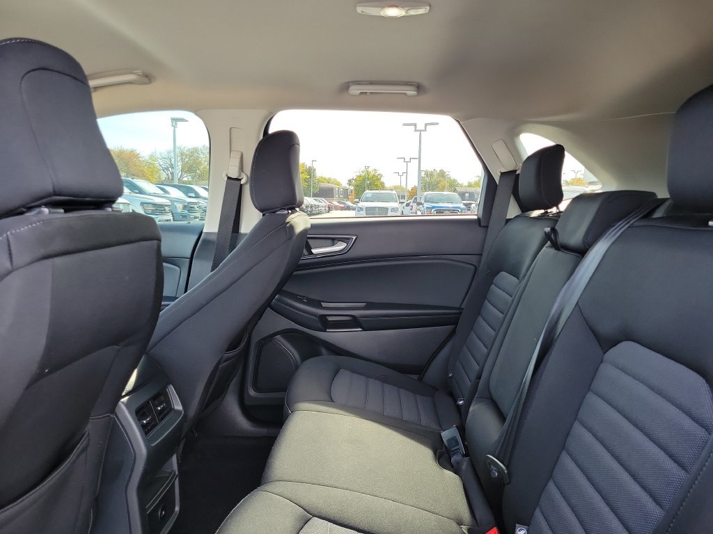 Certified 2022 Ford Edge SE w/ Black Appearance Package AWD/4WD image 15