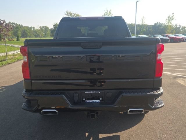 Used 2023 Chevrolet Silverado 1500 RST w/ Redline Edition AWD/4WD image 13