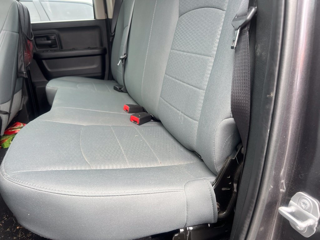 Used 2017 RAM 1500 Express RWD image 9