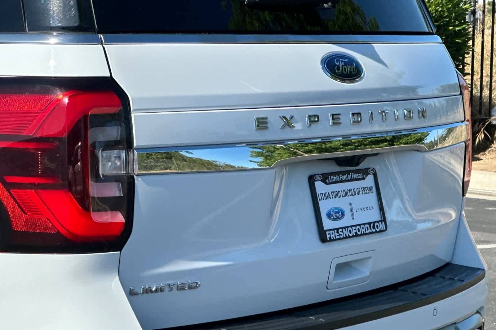 Certified 2024 Ford Expedition Limited RWD image 30