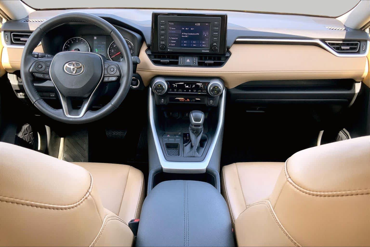 Used 2022 Toyota RAV4 XLE Premium FWD image 16