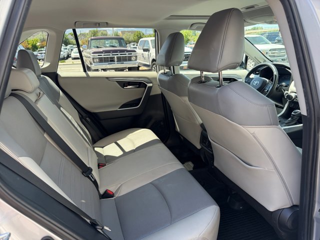 Used 2020 Toyota RAV4 Limited AWD/4WD image 19