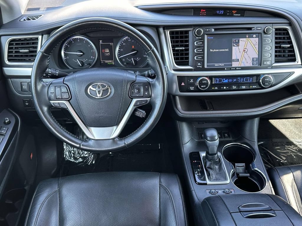 Used 2018 Toyota Highlander Limited AWD/4WD image 15