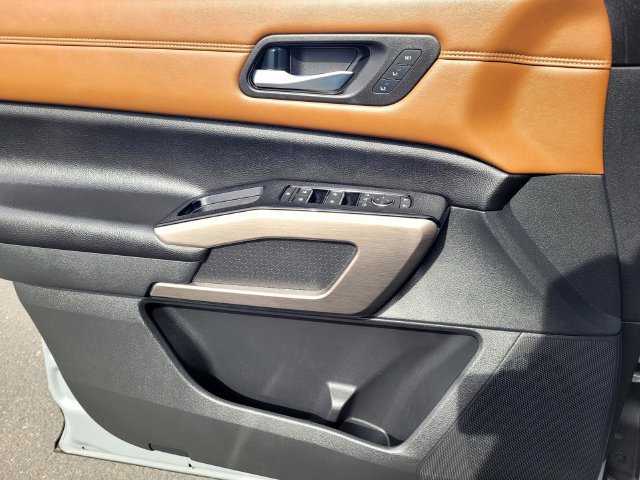 Used 2024 Nissan Pathfinder Platinum w/ Cargo Package FWD image 15