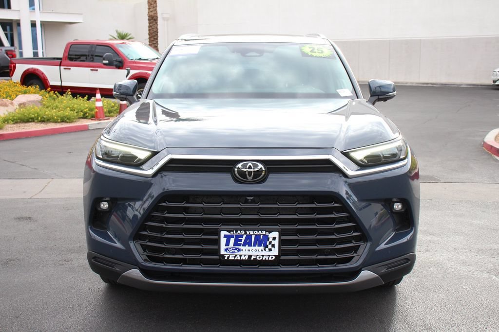 Used 2025 Toyota Grand Highlander AWD image 13