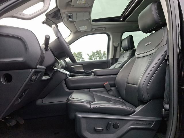 Certified 2025 Ford Expedition Max Platinum image 11