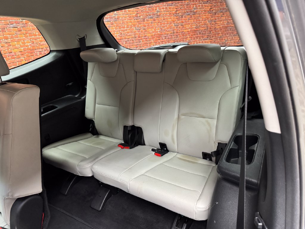 Used 2020 Kia Telluride S w/ S 8 Passenger Seating Package FWD image 4