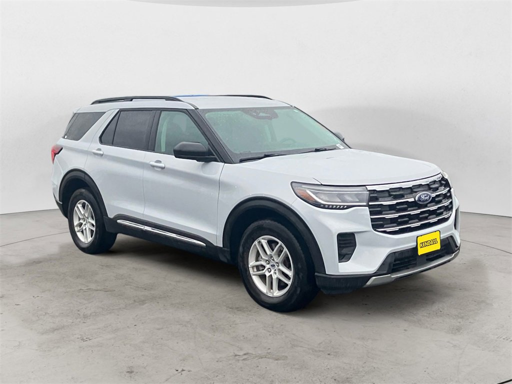 Certified 2025 Ford Explorer Active image 7