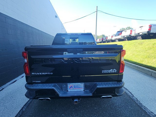 Used 2019 Chevrolet Silverado 1500 High Country w/ Technology Package AWD/4WD image 5