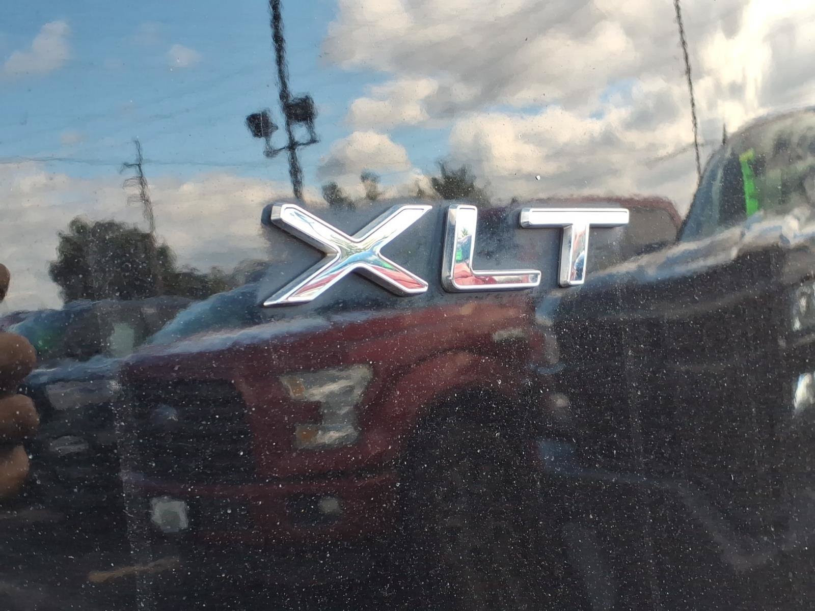 Certified 2023 Ford Transit 350 XLT RWD image 25