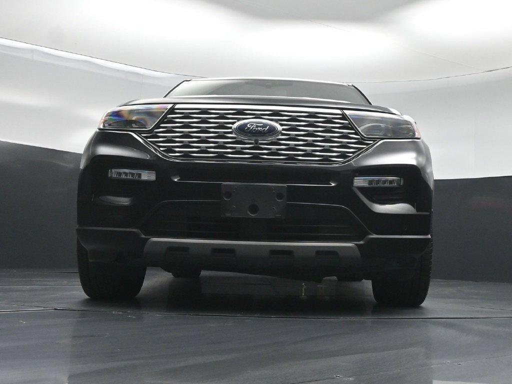 Certified 2022 Ford Explorer Platinum w/ Equipment Group 601A AWD/4WD image 46