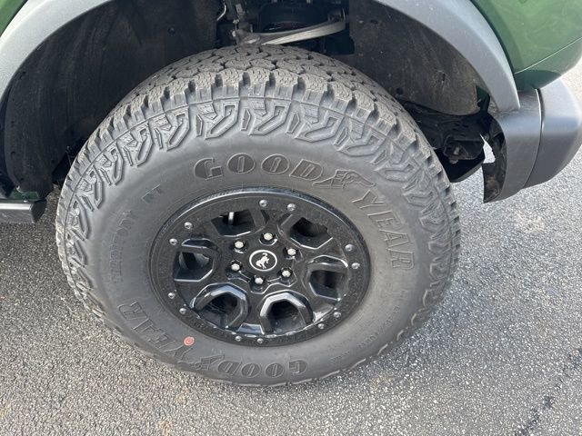 Certified 2025 Ford Bronco Badlands AWD/4WD image 3