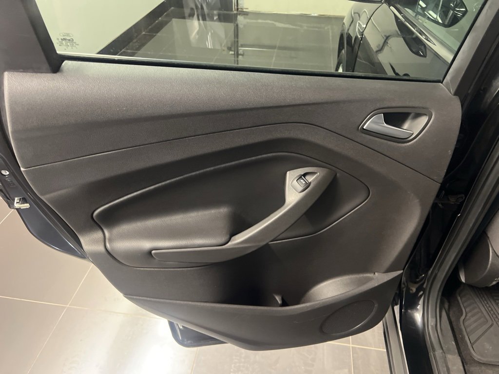 Certified 2018 Ford Escape SE w/ SE Sync 3 Package image 21