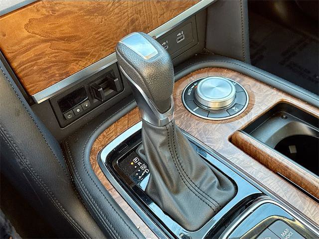 Used 2024 Nissan Armada SL image 15