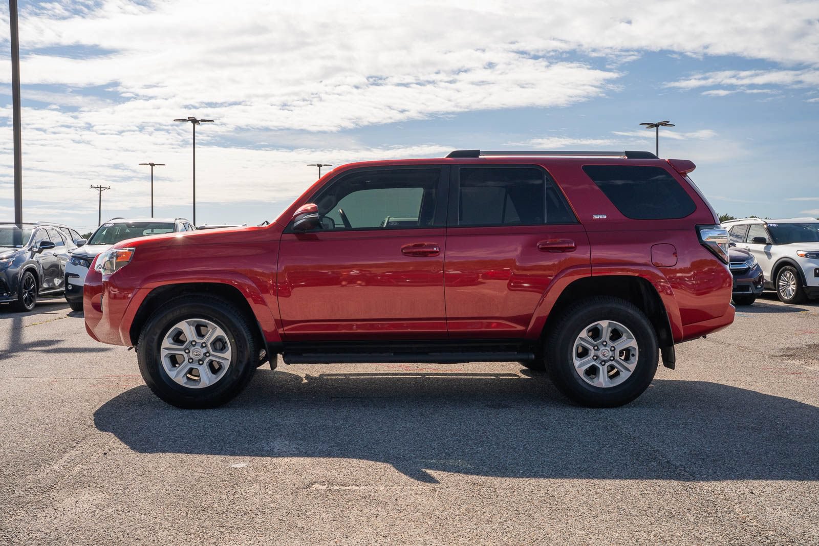 Used 2023 Toyota 4Runner SR5 Premium w/ Moonroof Package RWD image 5
