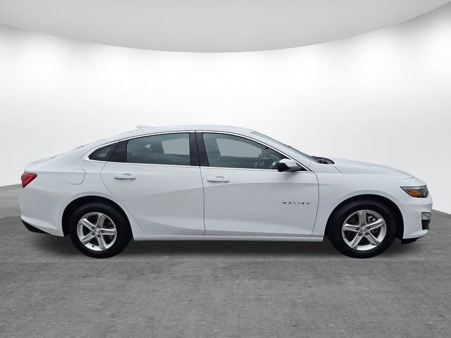 Used 2024 Chevrolet Malibu LT image 3