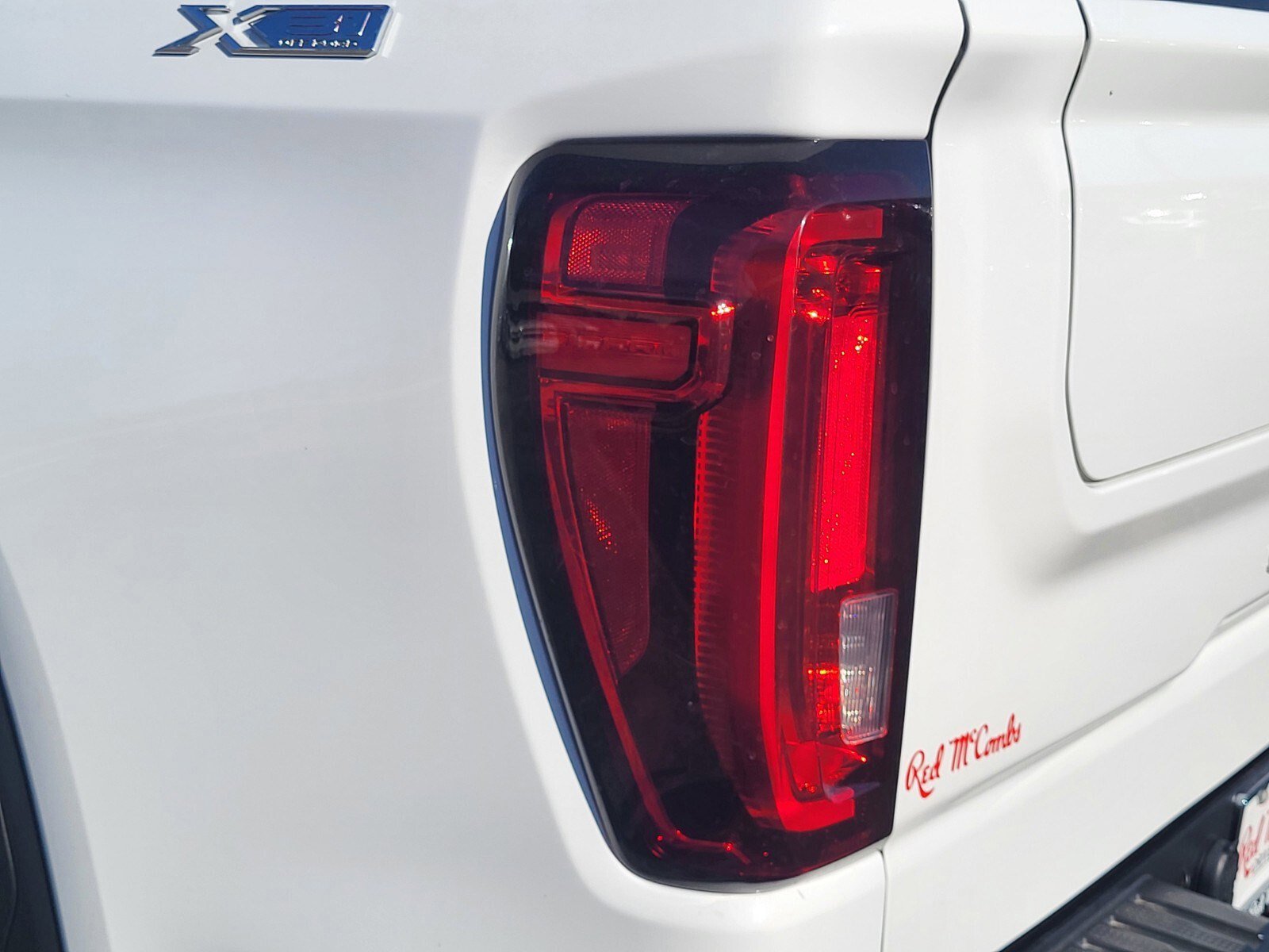 Used 2019 GMC Sierra 1500 SLT w/ SLT Premium Package image 10