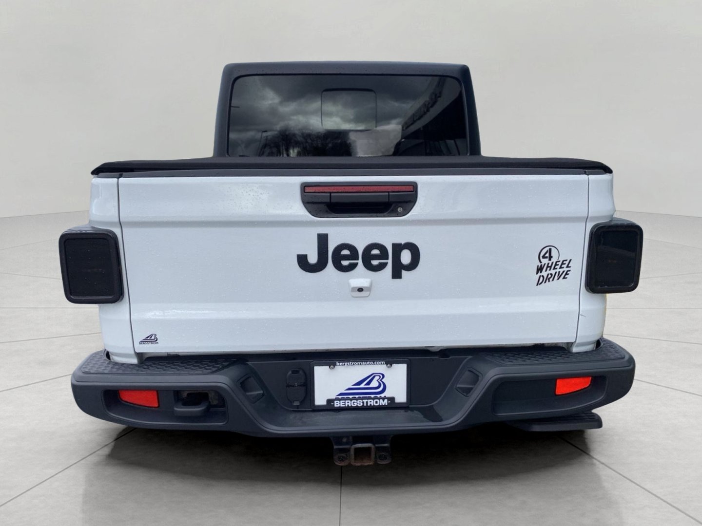 Used 2022 Jeep Gladiator Sport AWD/4WD image 11