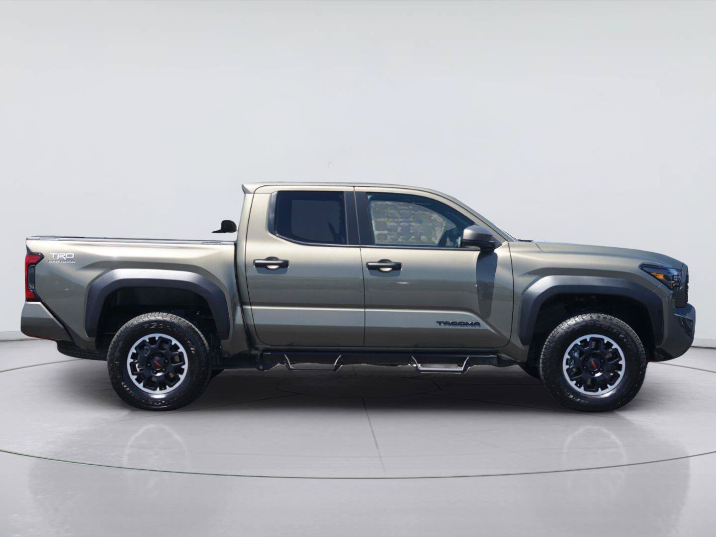 Used 2025 Toyota Tacoma TRD Off-Road AWD/4WD image 5