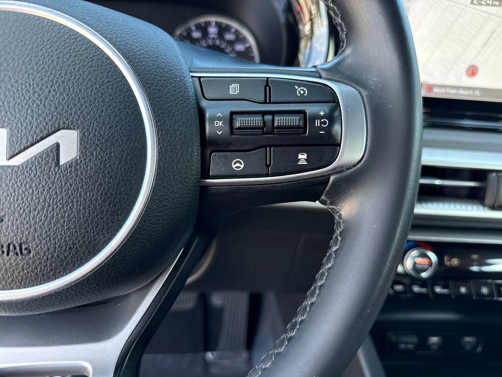 Used 2022 Kia K5 GT-Line w/ GT-Line FWD Premium Package image 16