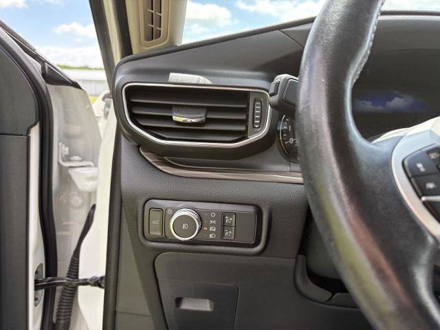 Certified 2023 Ford Explorer Limited w/ Limited Technology Package AWD/4WD image 14