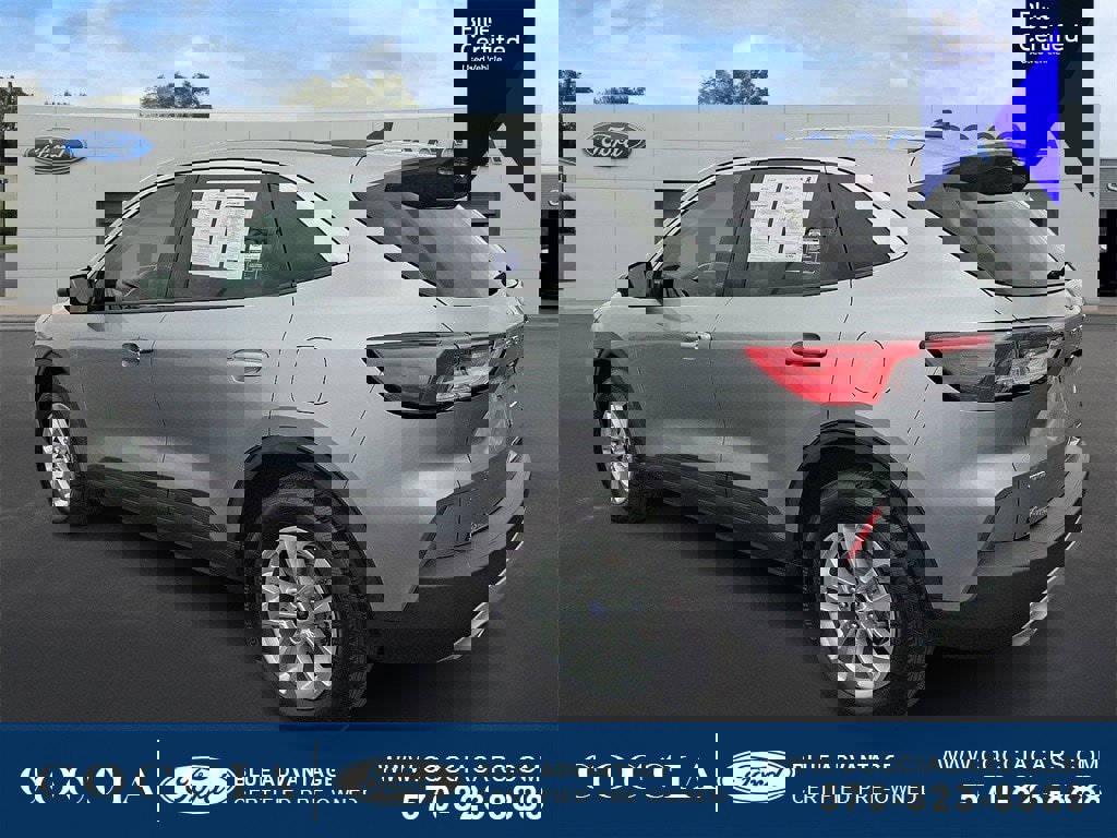 Certified 2022 Ford Escape SE w/ Convenience Package image 3