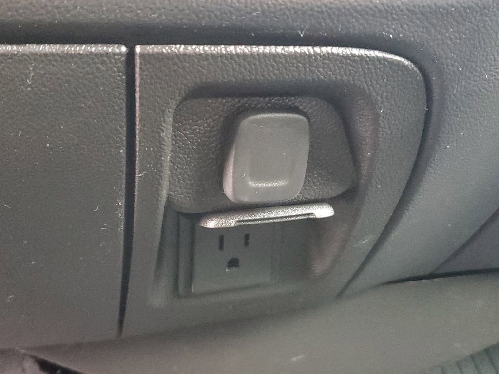 Used 2019 Chevrolet Silverado 1500 LT w/ All Star Edition image 27