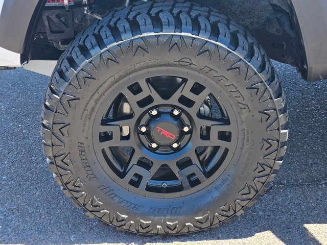 Used 2023 Toyota Tacoma TRD Off-Road w/ Advanced Technology Package AWD/4WD image 23