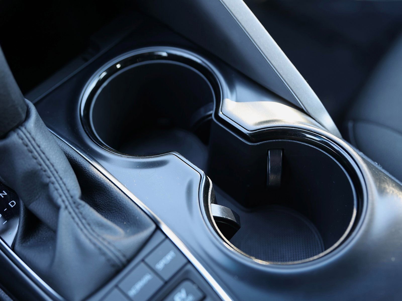 Used 2020 Toyota Camry LE image 33