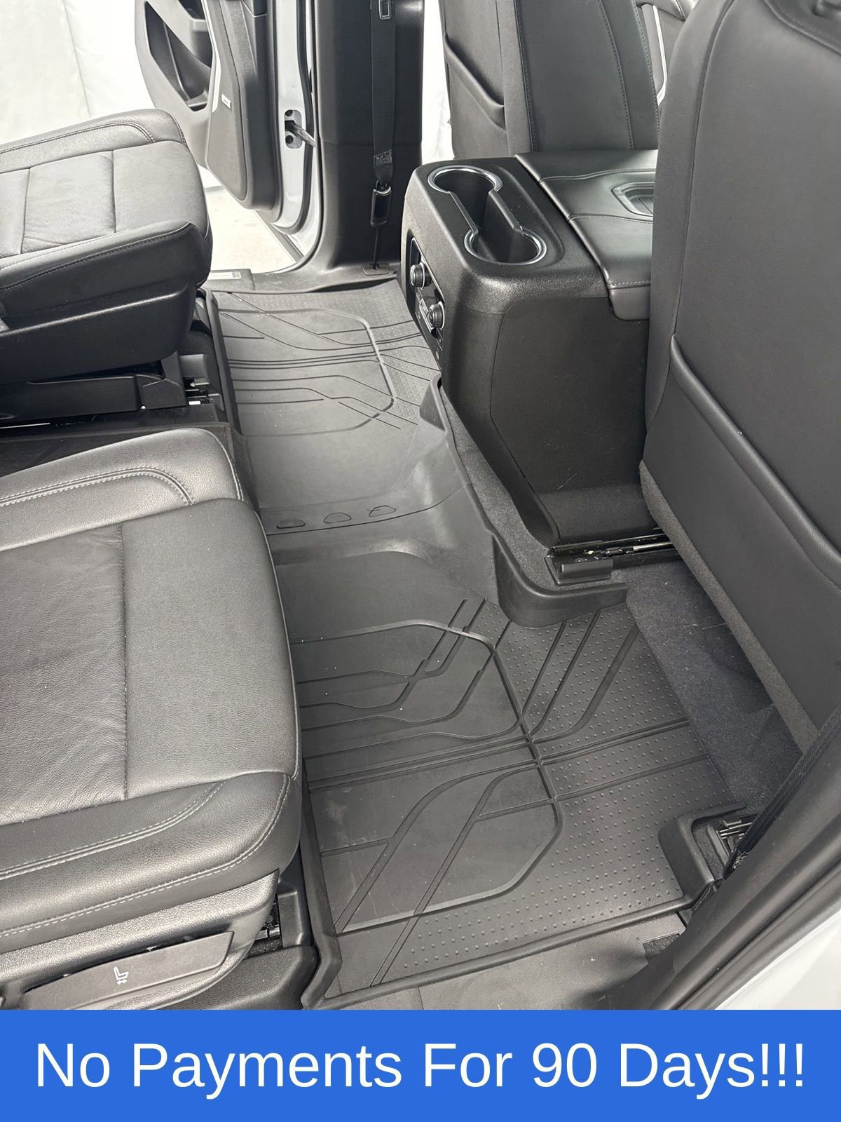 Used 2023 Chevrolet Suburban Z71 w/ Luxury Package image 39