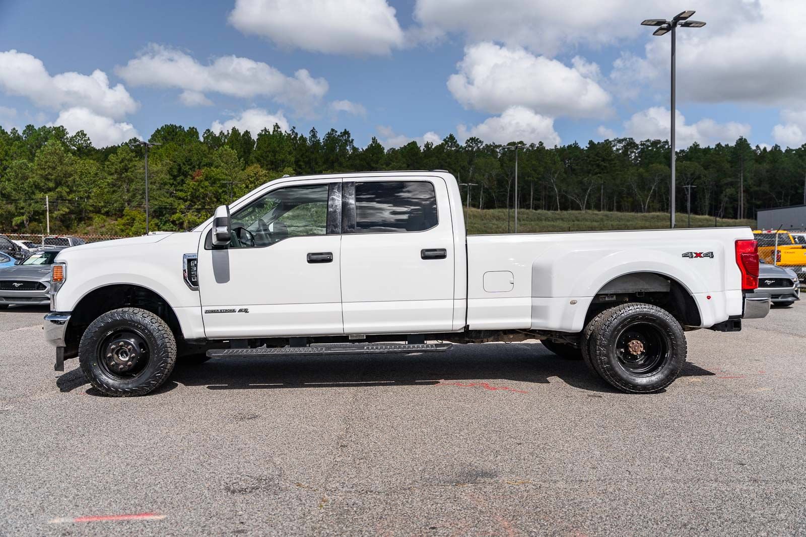 Certified 2022 Ford F350 XLT AWD/4WD image 4