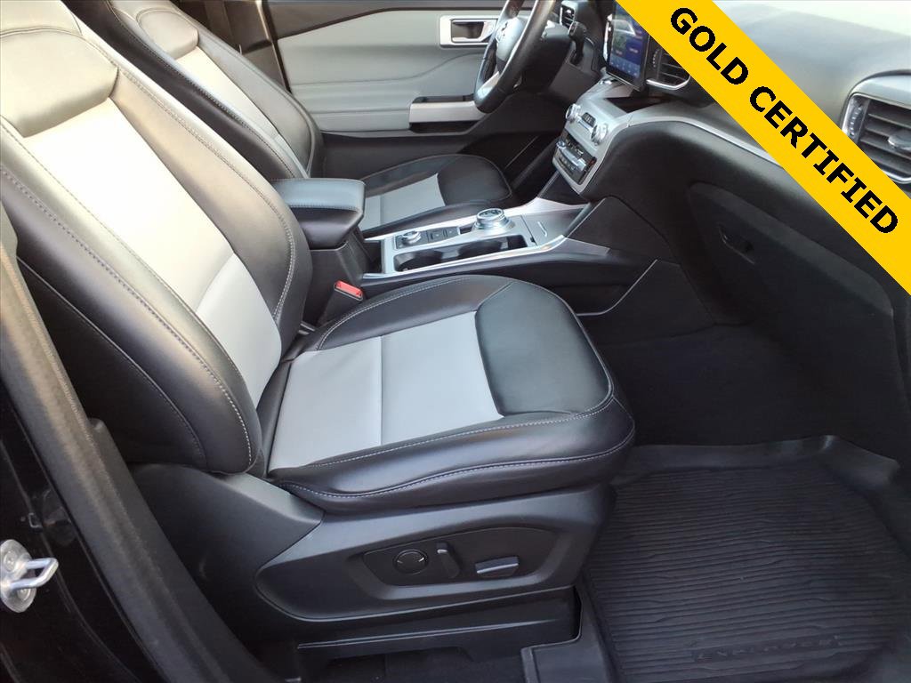 Certified 2022 Ford Explorer XLT w/ Equipment Group 202A image 8