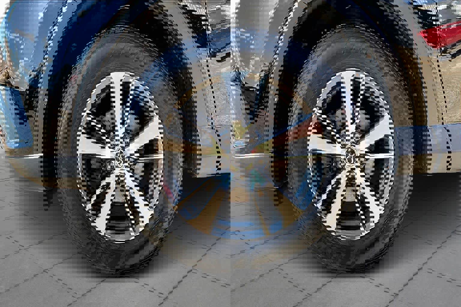 Used 2017 Toyota RAV4 XLE w/ All Weather Liner Package AWD/4WD image 15