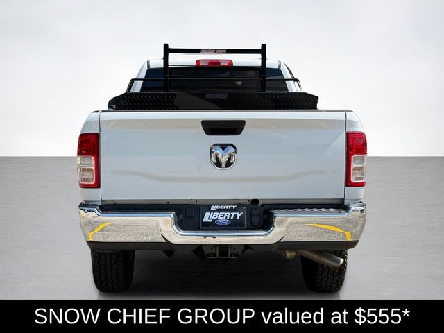 Used 2022 RAM 3500 Tradesman w/ Chrome Appearance Group AWD/4WD image 4