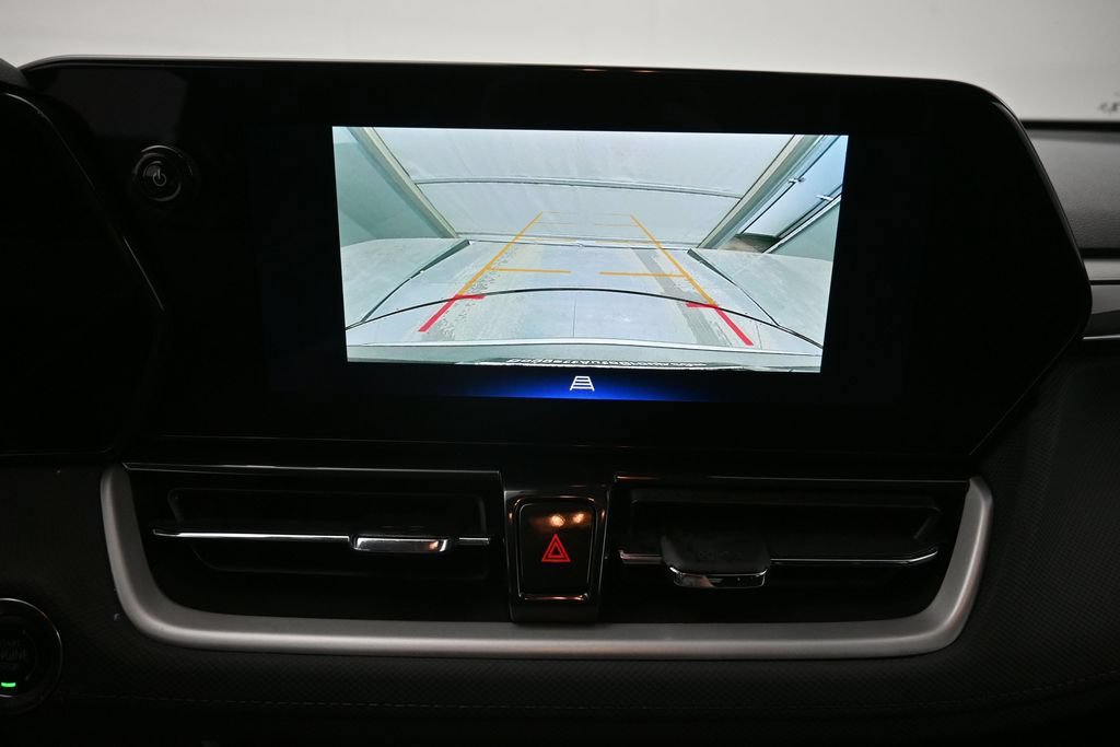 Used 2025 Chevrolet TrailBlazer LT FWD image 4