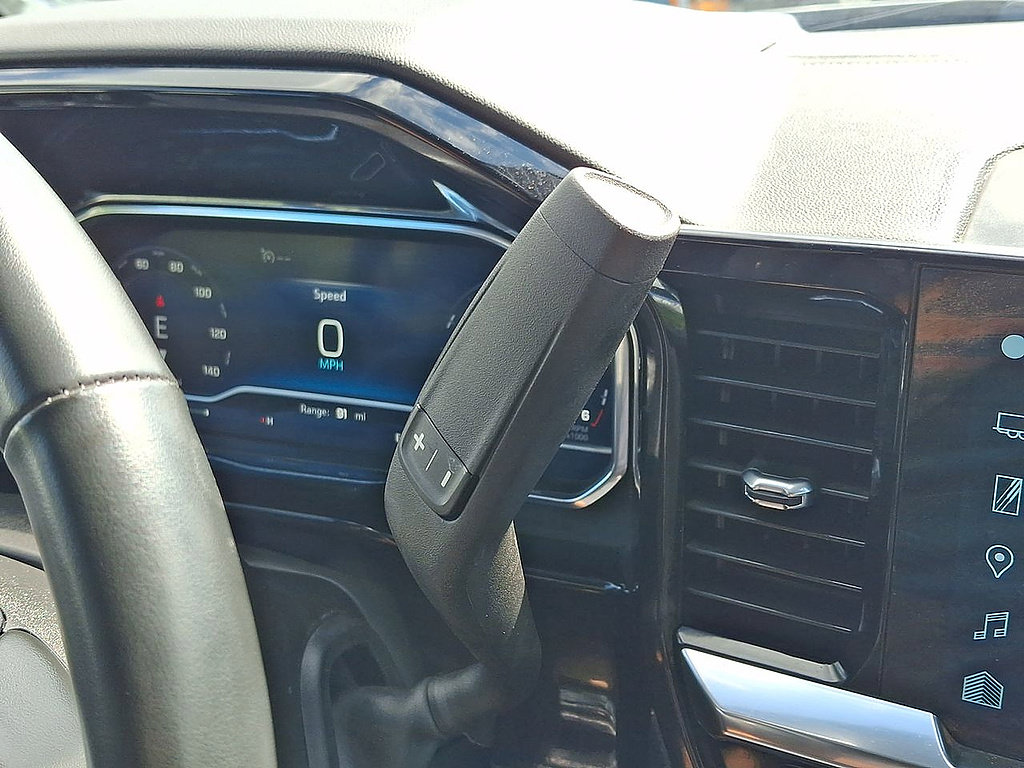 Used 2023 Chevrolet Silverado 1500 LT AWD/4WD image 12