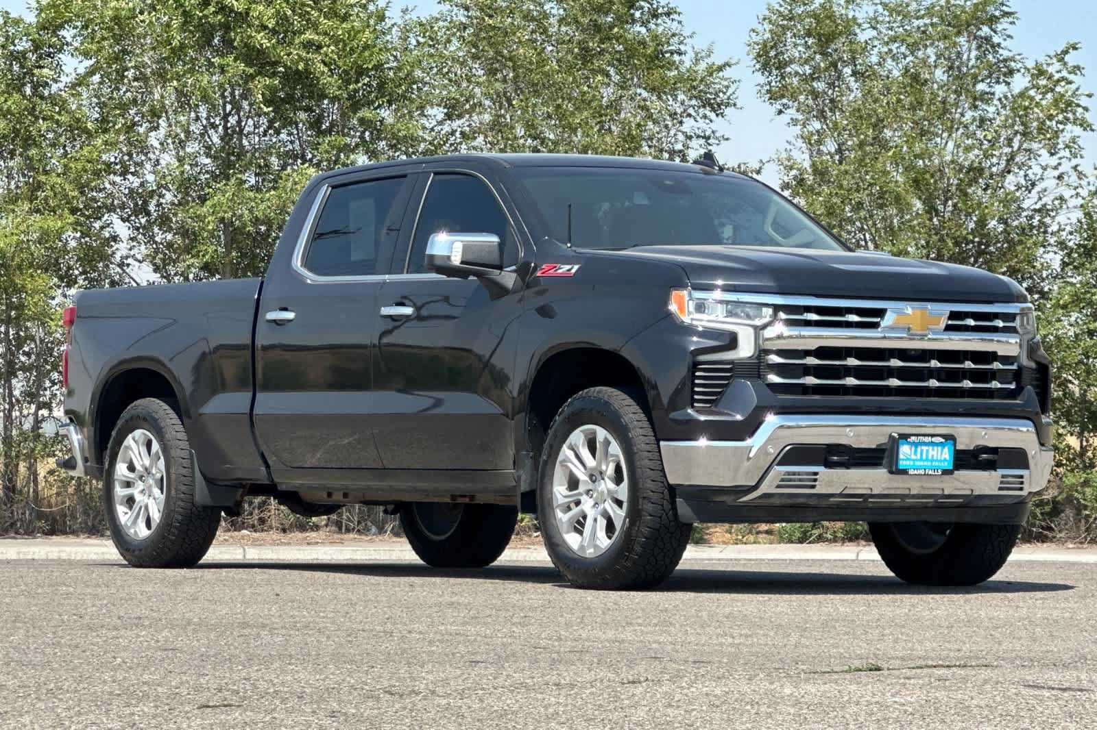 Used 2022 Chevrolet Silverado 1500 LTZ w/ LTZ Convenience Package II AWD/4WD image 9