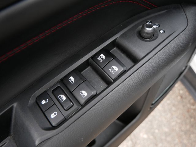 Used 2025 Jeep Compass Trailhawk AWD/4WD image 14